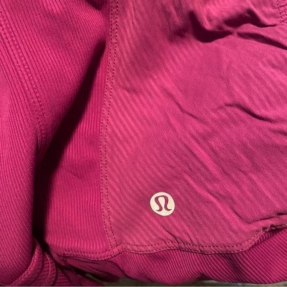 Lululemon In Flux Reversible Jacket in Regal Plum Sz 6 - Picture 13 of 14